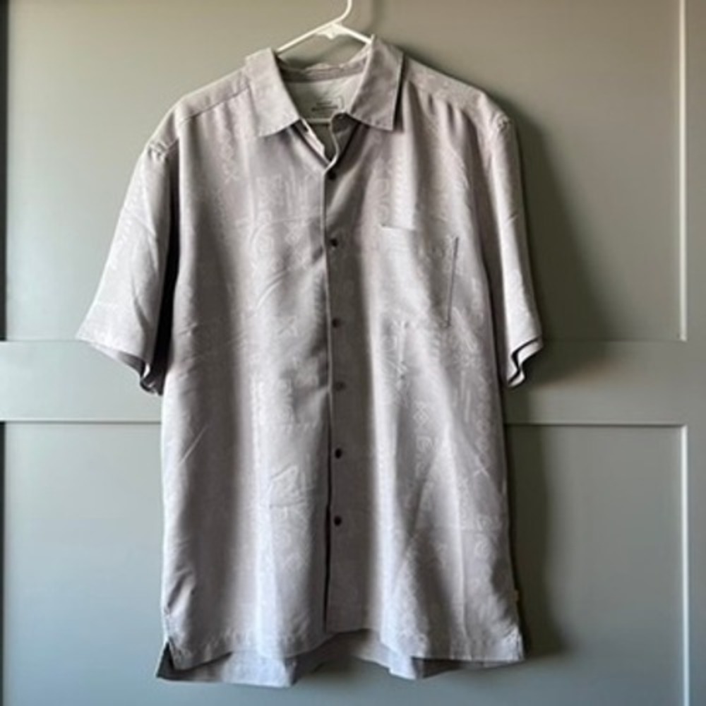Quiksilver Light Gray Short Sleeve Button-Down Shirt